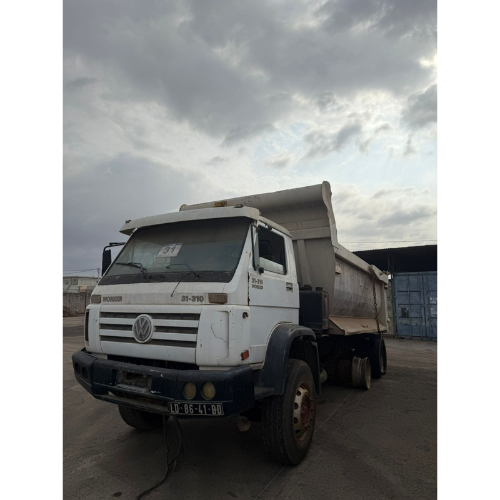 INOPERACIONAL (DIVERSAS PEÇAS E
COMPONENTES EM FALTA,PROBLEMA NO MOTOR)